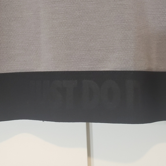 Nike Dri Fit Training Top Long Sleeve Gray Size Small JUST DO IT On Rear Waist - Picture 13 of 16